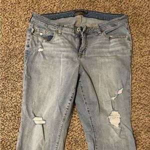 Torrid Boyfriend Fit Crop light washed distressed